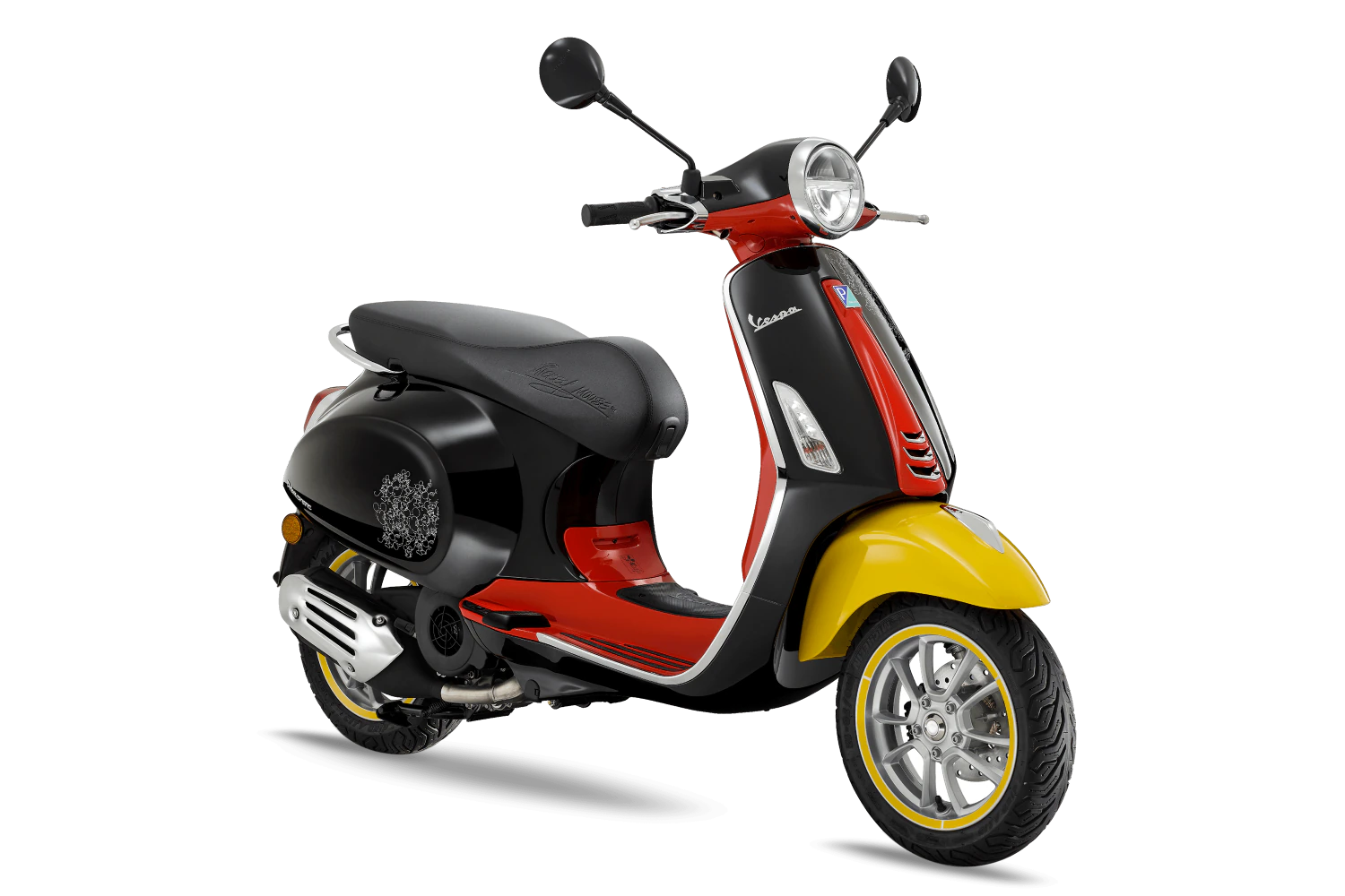 Primavera Disney Mickey Mouse Edition by Vespa 125 piaggio xuan cau 2