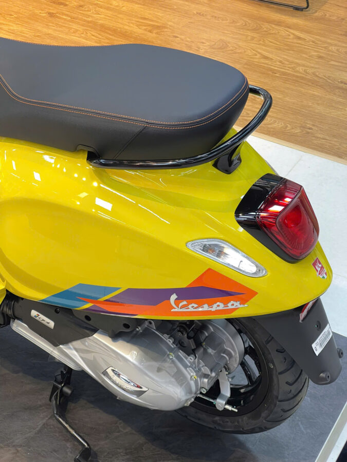 Yên xe Vespa Primavera S 125