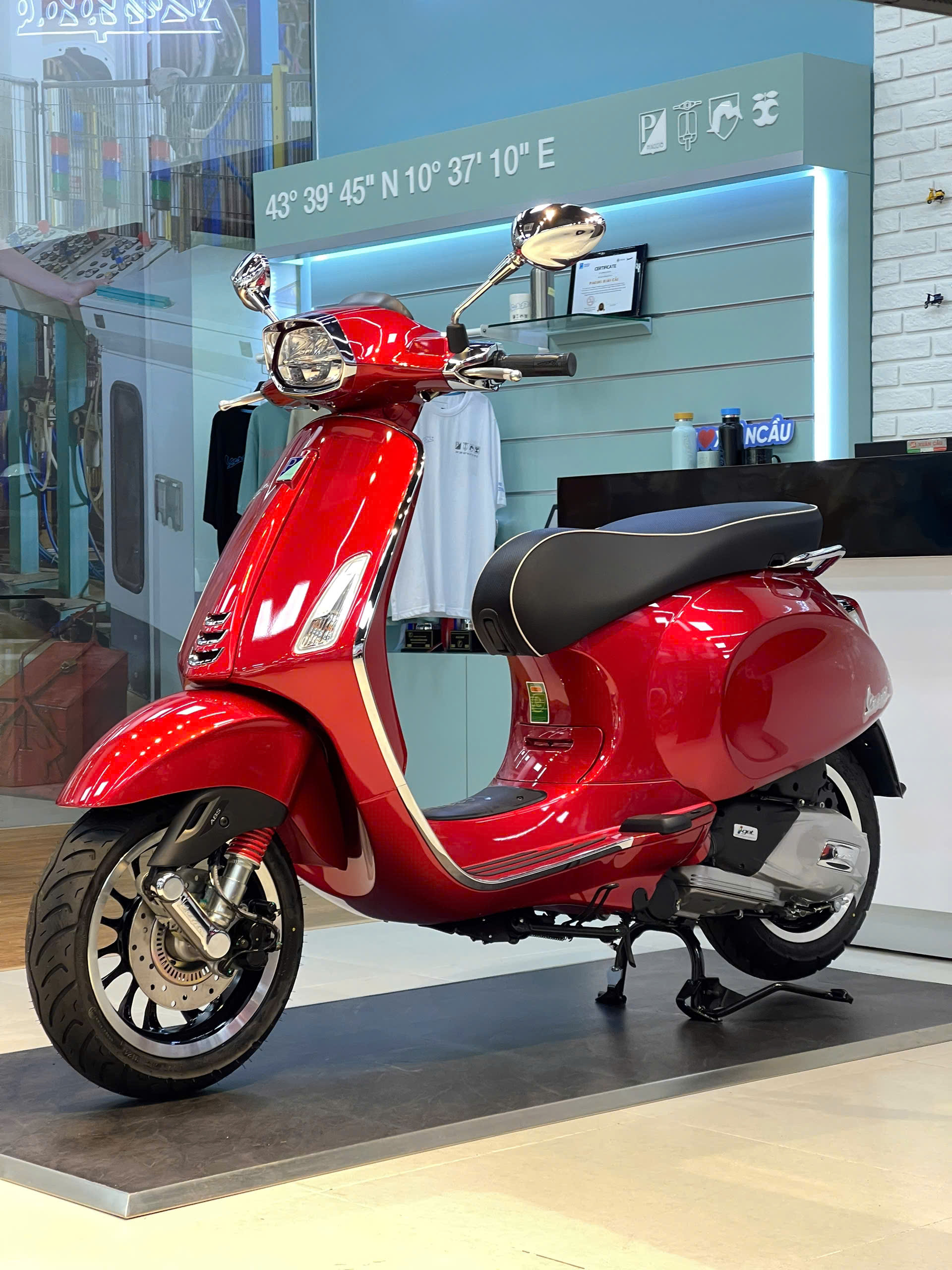 Đánh giá chi tiết Vespa Sprint Đỏ Cherry