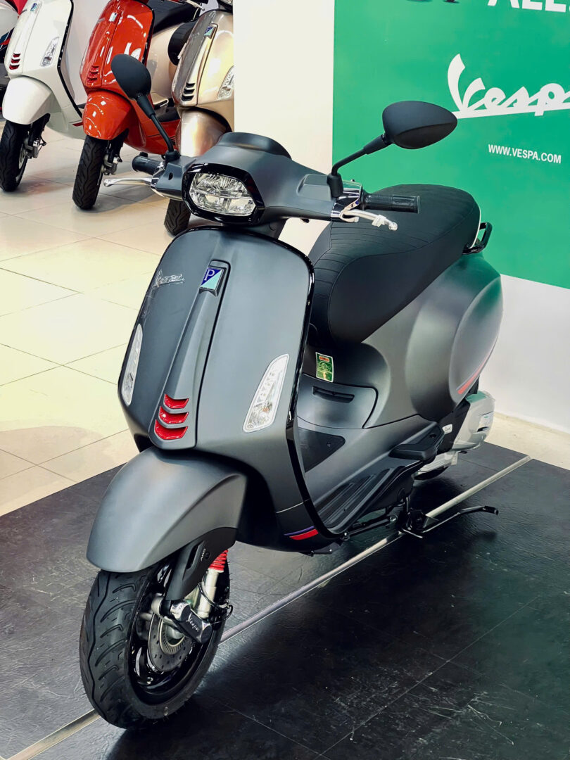 vespa sprint s 125 xam tatinio xuan cau 10