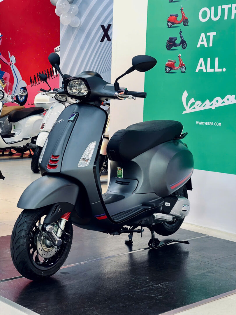 Review Vespa Sprint S - Grey Titanio