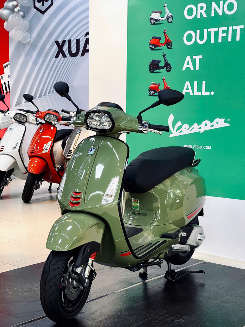 Review Vespa Sprint S - Xanh Tenace