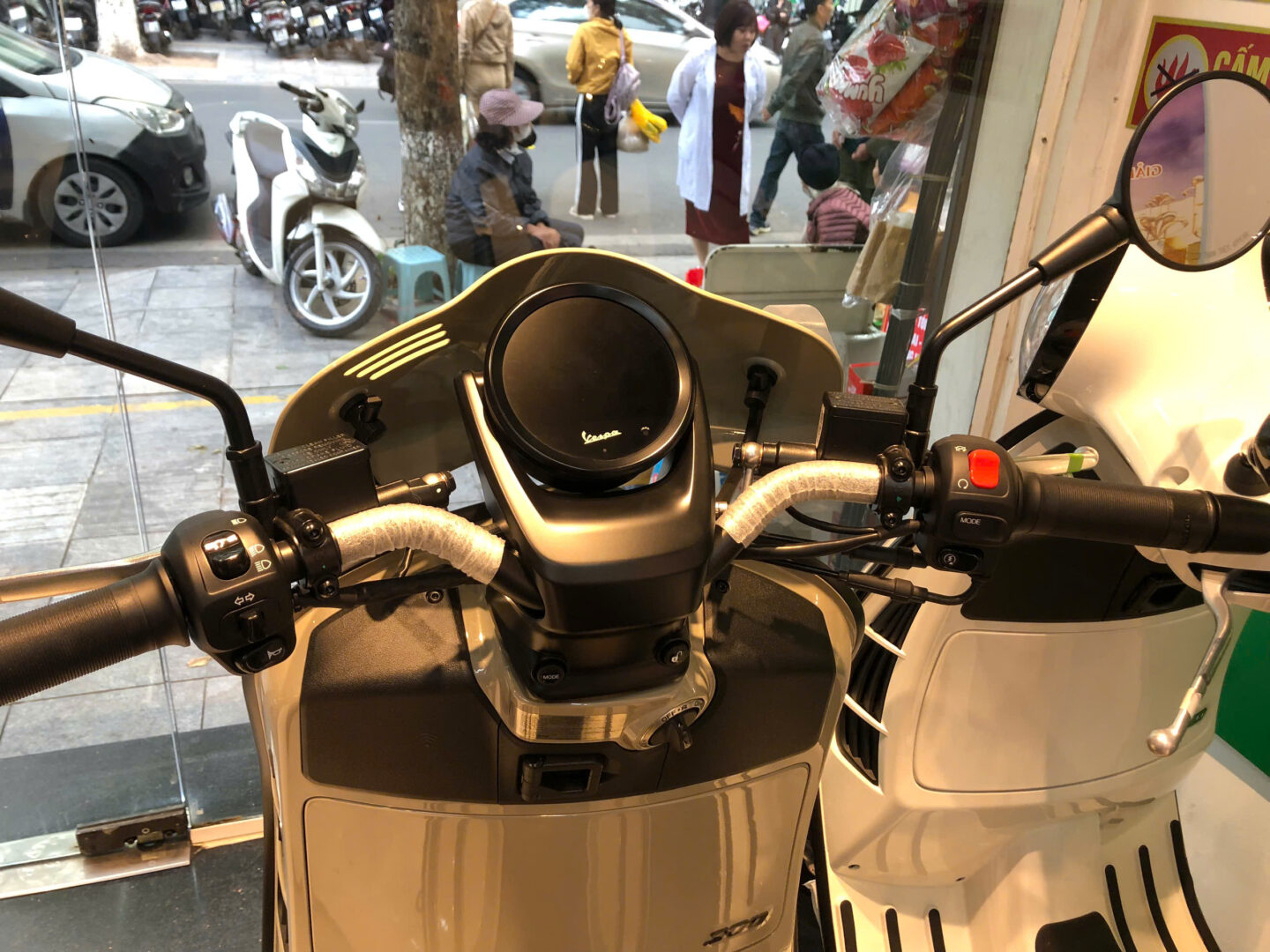 vespa gtv 300 xuan cau 2