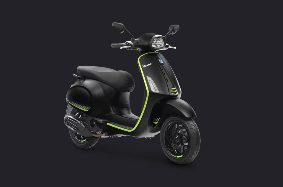 vespa sprint tech 150 xuan cau 11