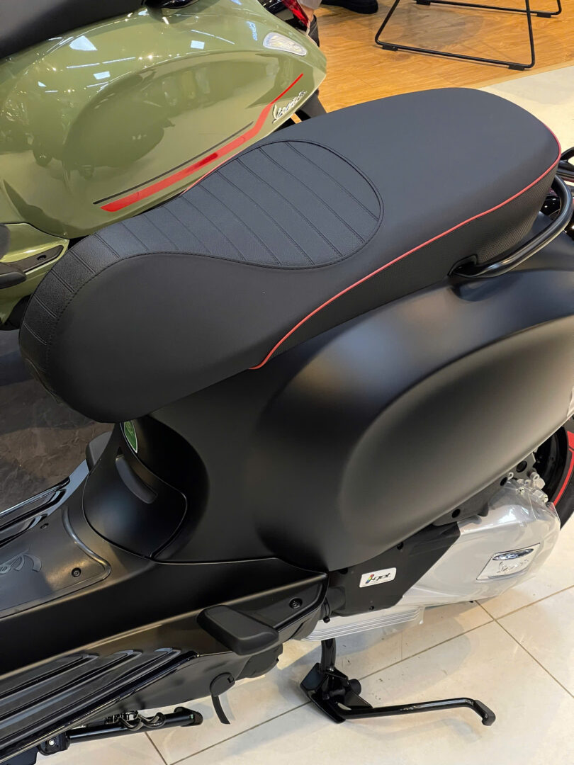 vespa sprint carbon xuan cau 6