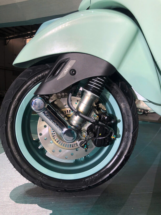 Đón Chào Kỷ Nguyên Mới Cùng Vespa Sprint New Core và Vespa Primavera New Core! 9 phanh abs primavera newcore piaggioxuancau