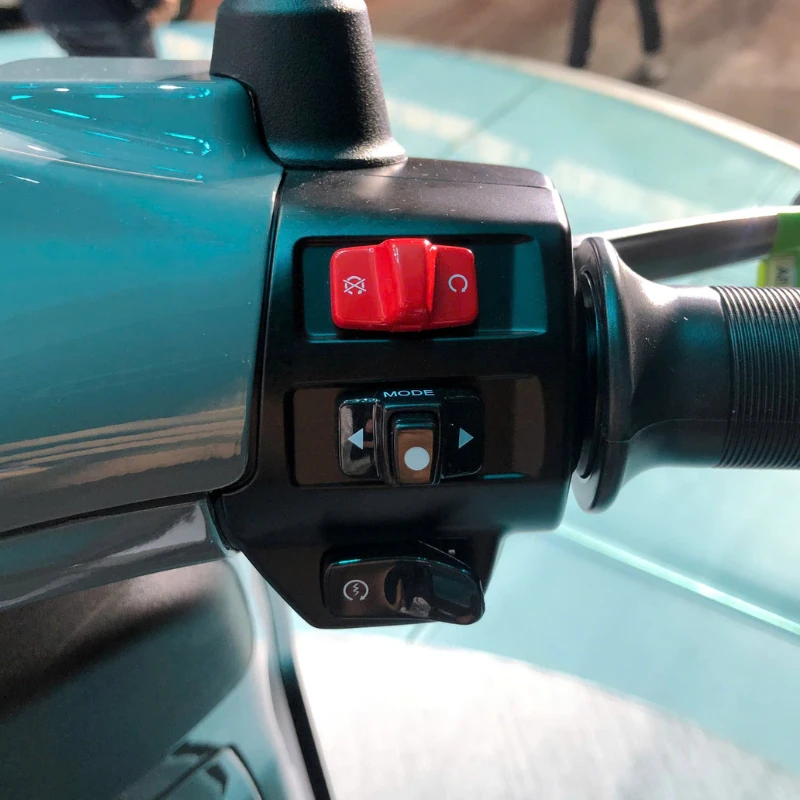 Bộ Đôi Vespa Primavera & Sprint 2025 – Nâng Tầm Phong Cách, An Toàn Vượt Trội! 26 vespa sprint new core 2025 piaggioxuancau 6