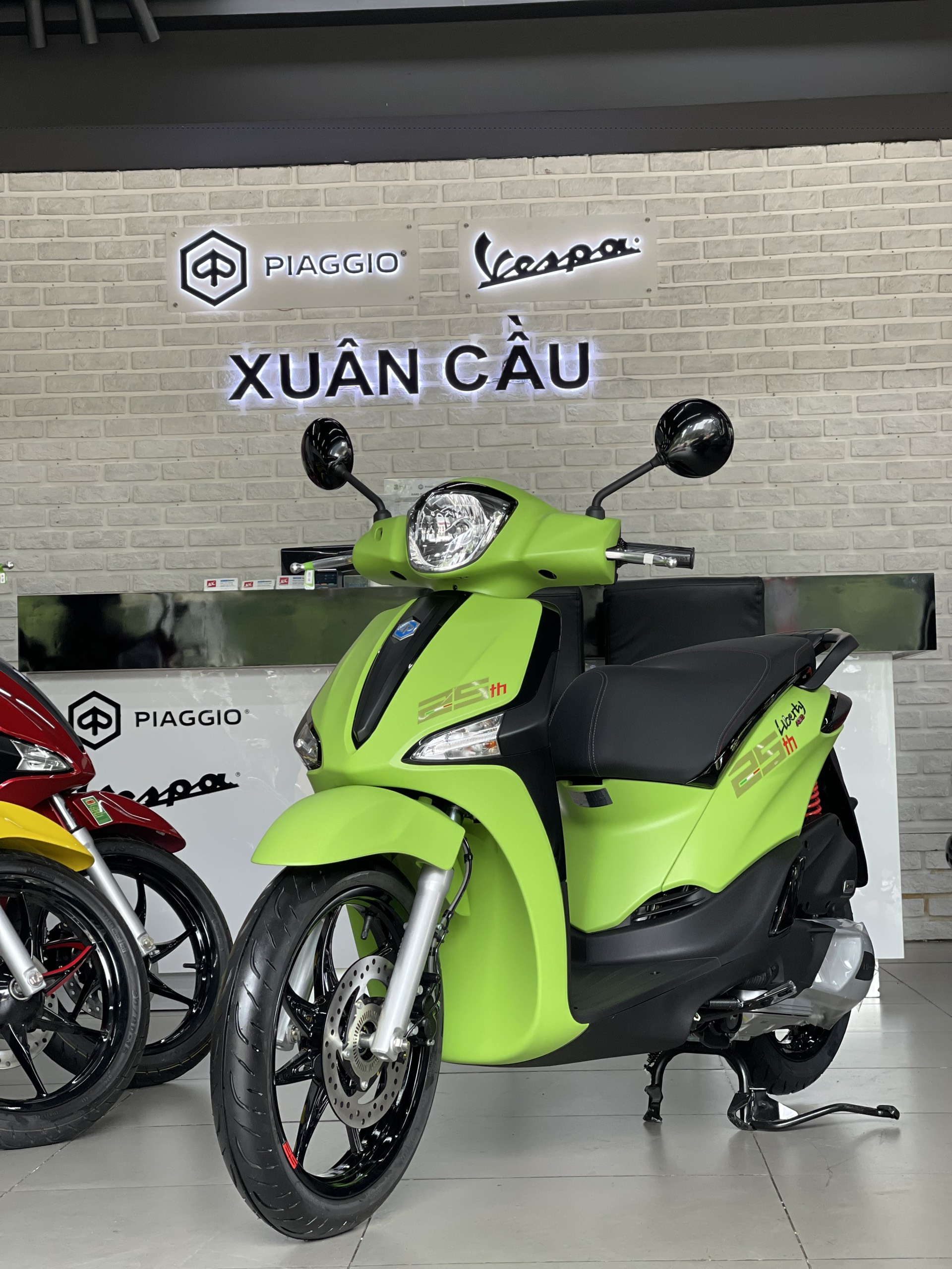 piaggio liberty 125cc 25th piaggio xuan cau 2